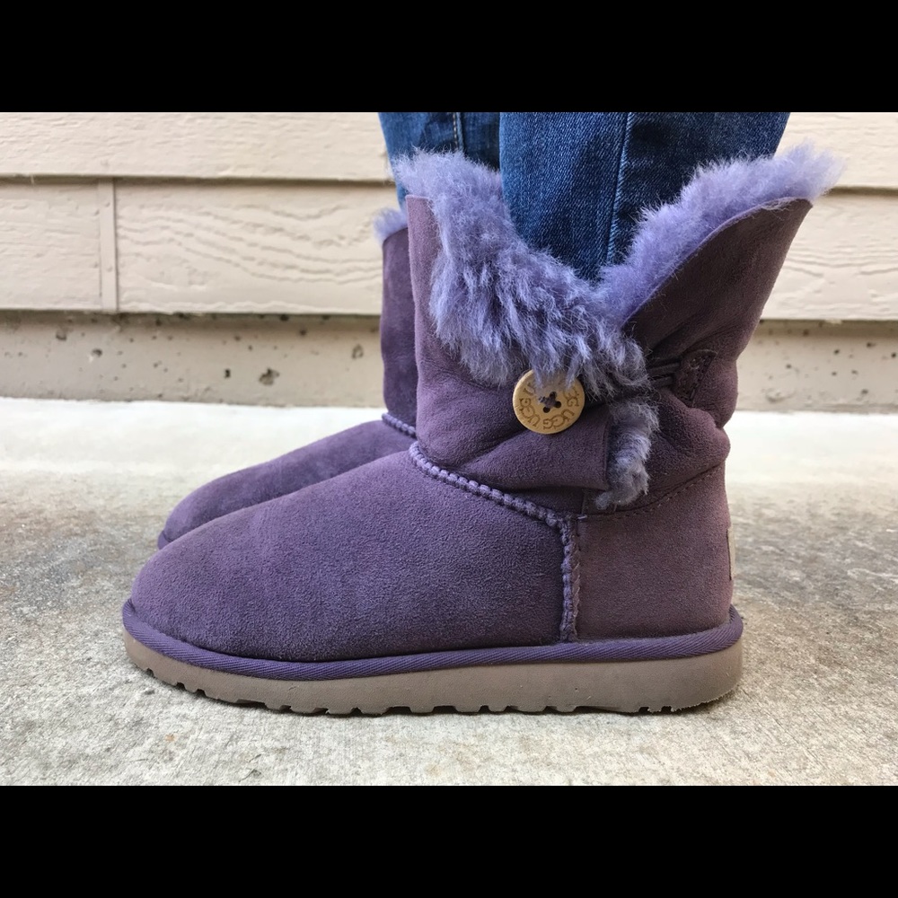 UGG Bailey Button Short